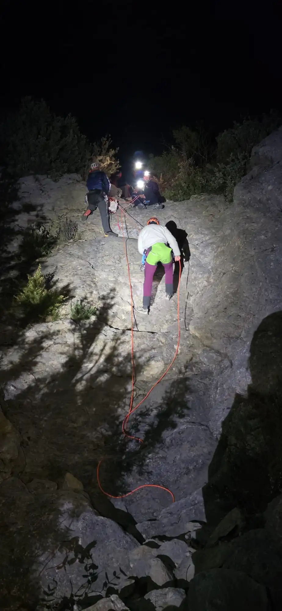 Canyon nocturne lors d’une formation canyoning avec Canyo Neo